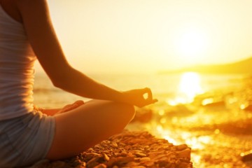 cropped-bigstock-hand-of-woman-meditating-in-a-579188661-620x414.jpg